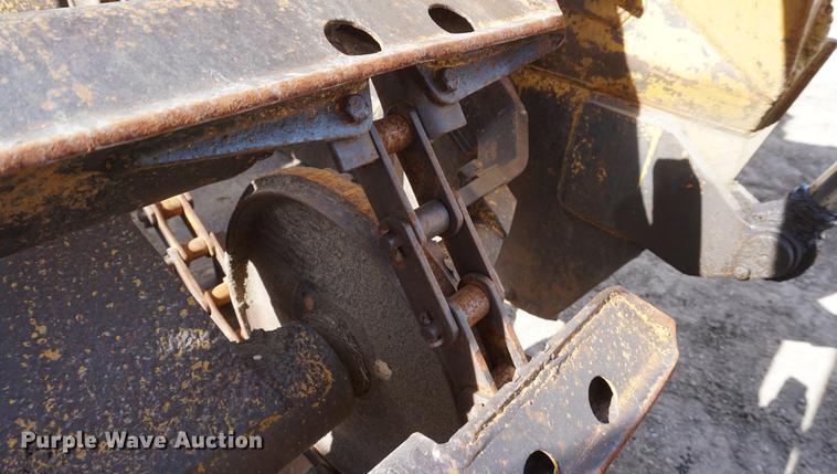 image for item DF1549 1971 Caterpillar 613 elevating scraper