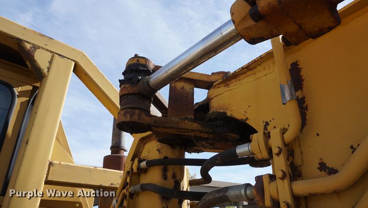 image for item DF1549 1971 Caterpillar 613 elevating scraper