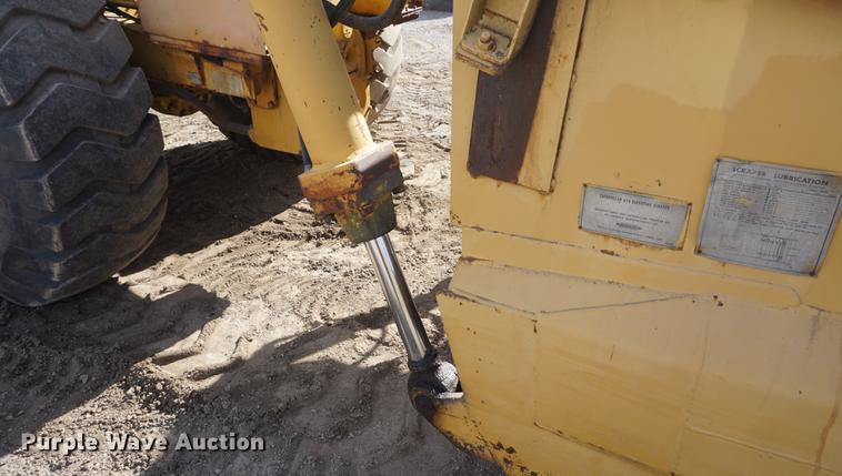 image for item DF1549 1971 Caterpillar 613 elevating scraper