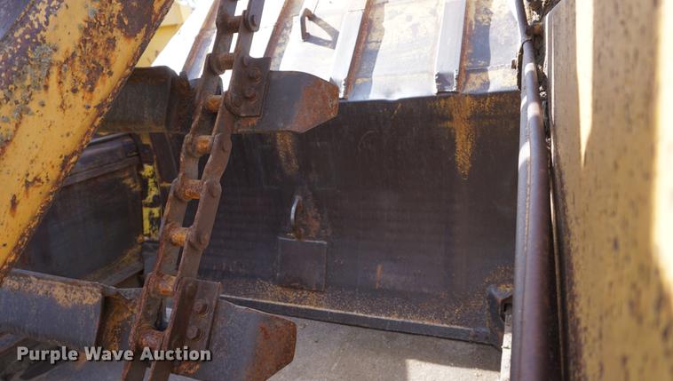 image for item DF1549 1971 Caterpillar 613 elevating scraper