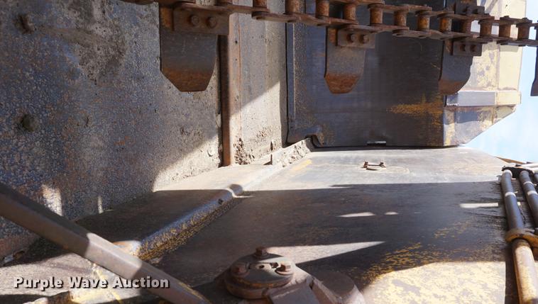 image for item DF1549 1971 Caterpillar 613 elevating scraper