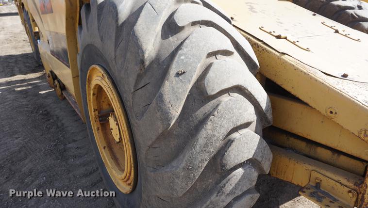 image for item DF1549 1971 Caterpillar 613 elevating scraper