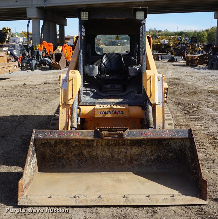 image for item DF1551 2012 Mustang 2100RT skid steer