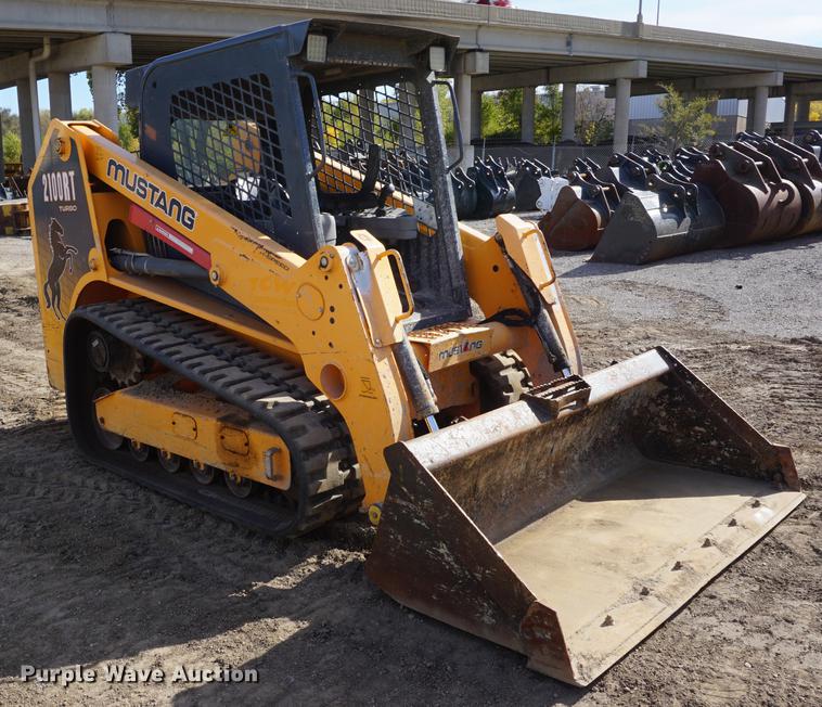 image for item DF1551 2012 Mustang 2100RT skid steer