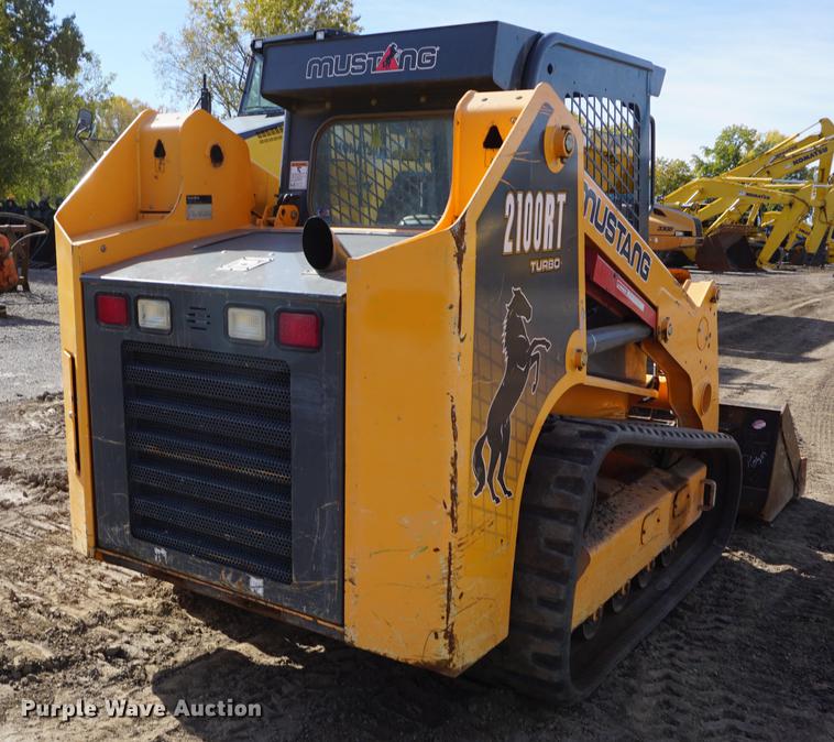 image for item DF1551 2012 Mustang 2100RT skid steer
