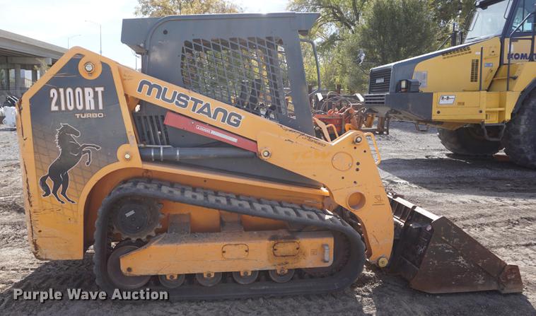 image for item DF1551 2012 Mustang 2100RT skid steer
