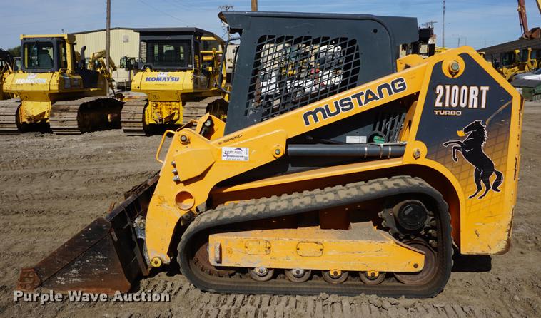image for item DF1551 2012 Mustang 2100RT skid steer