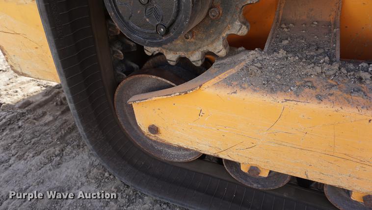 image for item DF1551 2012 Mustang 2100RT skid steer