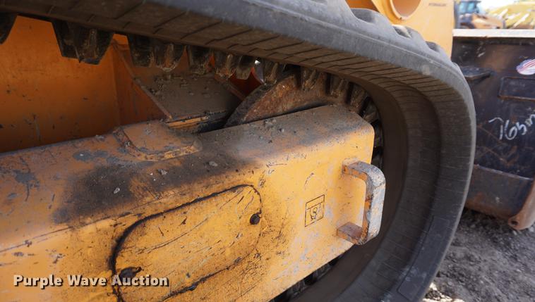 image for item DF1551 2012 Mustang 2100RT skid steer