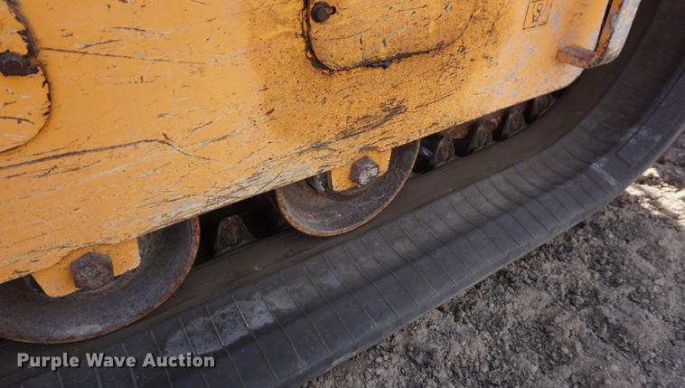 image for item DF1551 2012 Mustang 2100RT skid steer