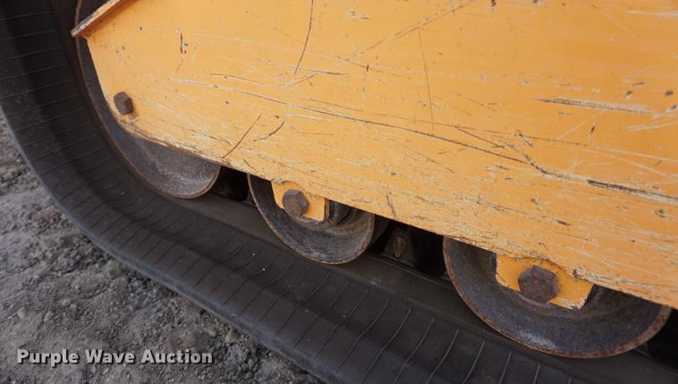 image for item DF1551 2012 Mustang 2100RT skid steer