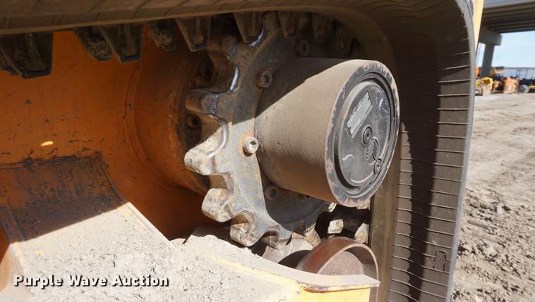 image for item DF1551 2012 Mustang 2100RT skid steer