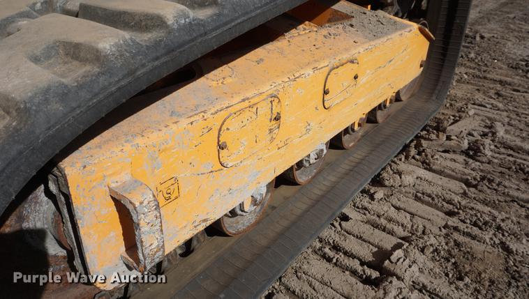 image for item DF1551 2012 Mustang 2100RT skid steer