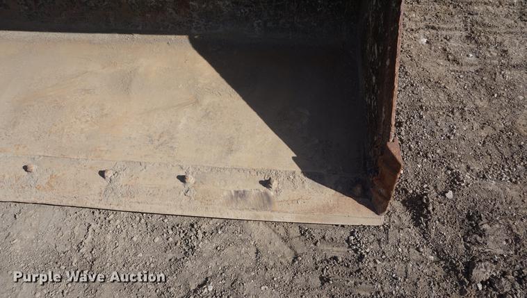 image for item DF1551 2012 Mustang 2100RT skid steer