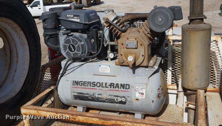 image for item DF1552 1998 Ford F700 service truck with crane