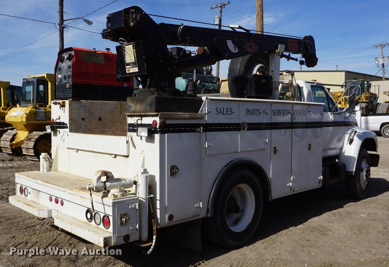image for item DF1553 1998 Ford F700 service truck with crane