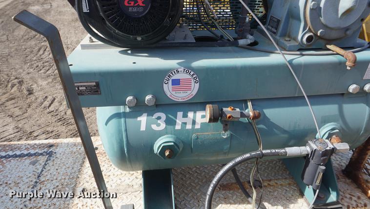 image for item DF1553 1998 Ford F700 service truck with crane