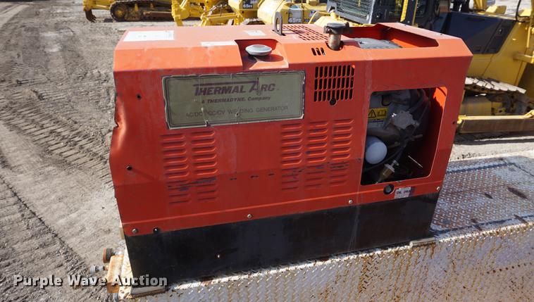 image for item DF1553 1998 Ford F700 service truck with crane