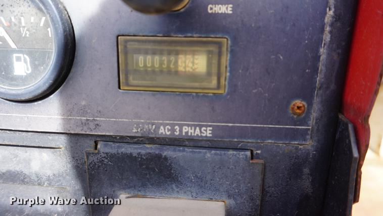 image for item DF1553 1998 Ford F700 service truck with crane