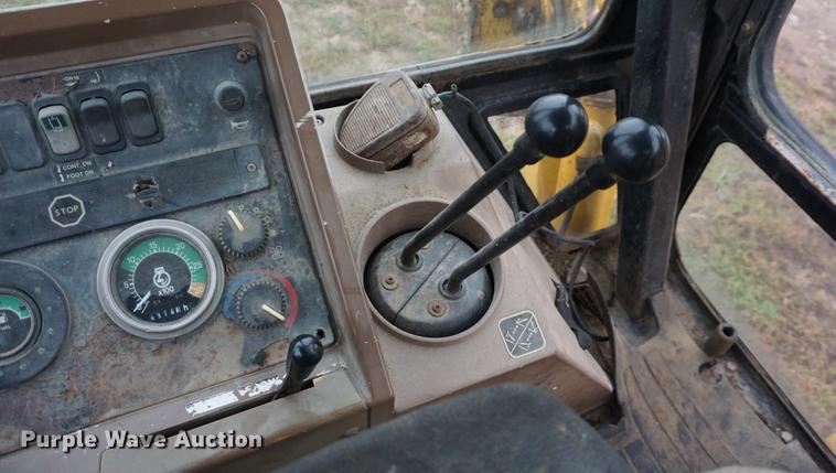 image for item DF1561 1998 John Deere 310E backhoe