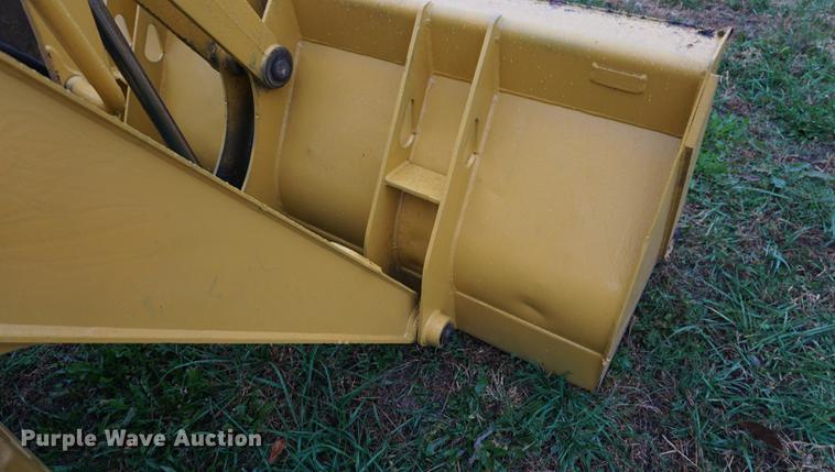 image for item DF1561 1998 John Deere 310E backhoe