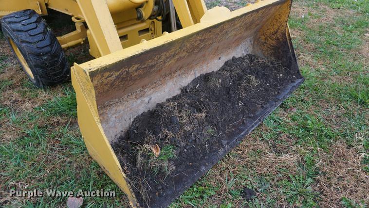 image for item DF1561 1998 John Deere 310E backhoe