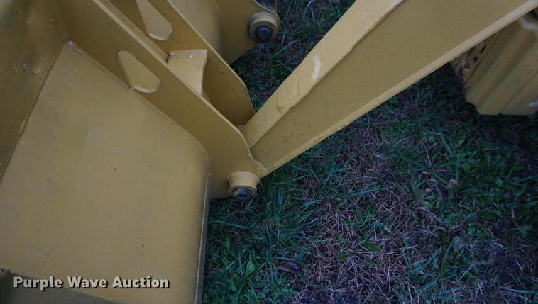 image for item DF1561 1998 John Deere 310E backhoe