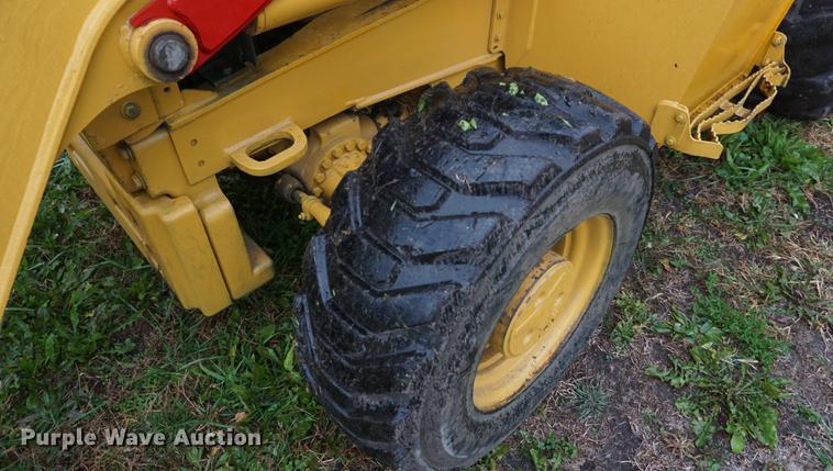 image for item DF1561 1998 John Deere 310E backhoe