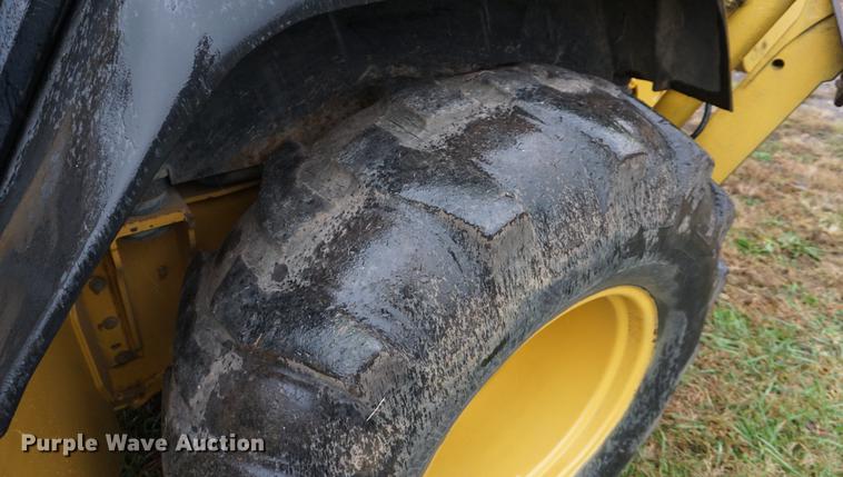 image for item DF1561 1998 John Deere 310E backhoe