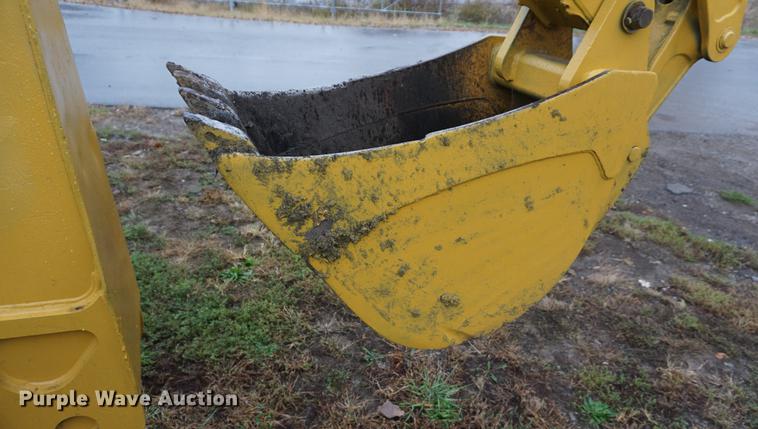 image for item DF1561 1998 John Deere 310E backhoe