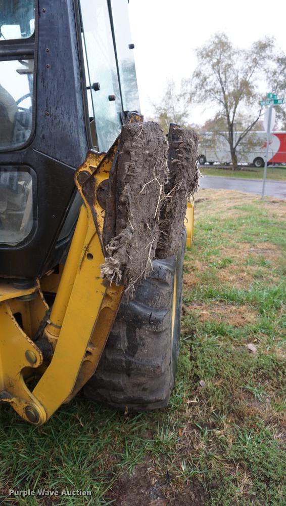 image for item DF1561 1998 John Deere 310E backhoe