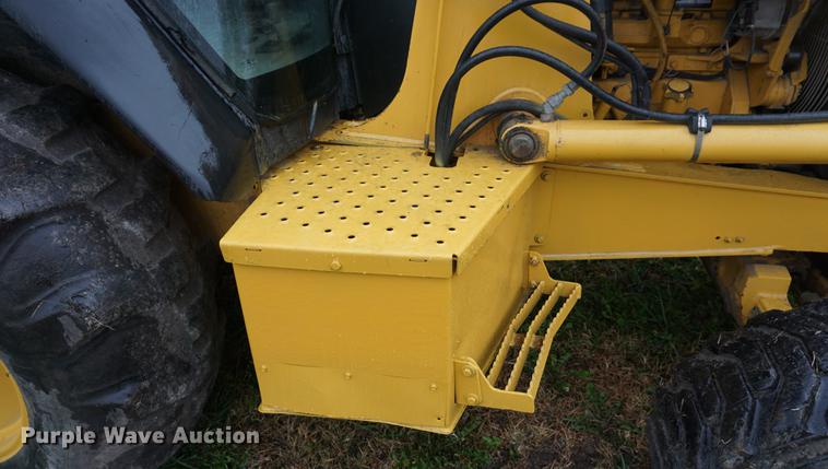 image for item DF1561 1998 John Deere 310E backhoe