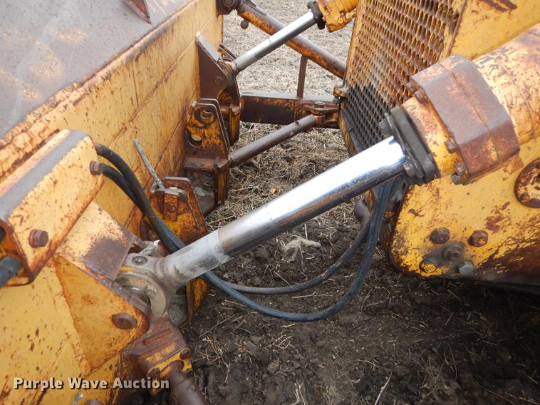 image for item DF1950 1966 International Harvester TD15B dozer