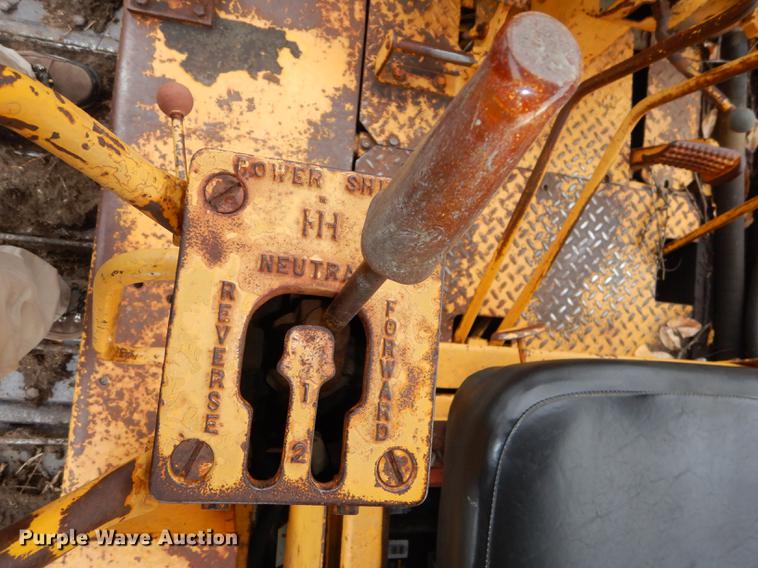 image for item DF1950 1966 International Harvester TD15B dozer