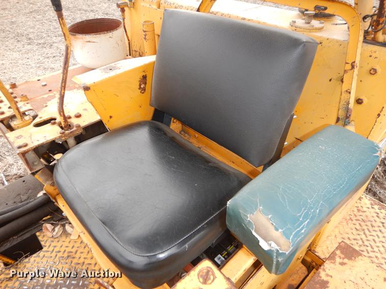 image for item DF1950 1966 International Harvester TD15B dozer