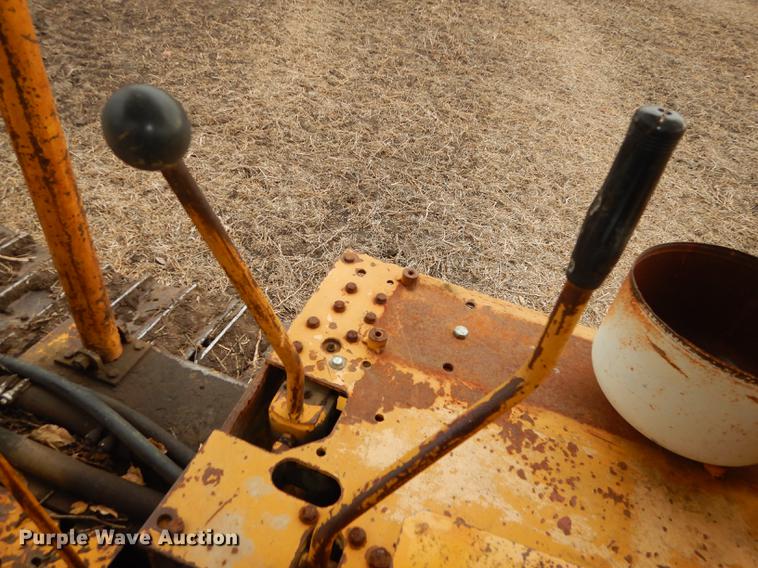 image for item DF1950 1966 International Harvester TD15B dozer