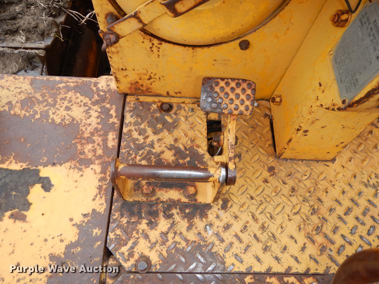 image for item DF1950 1966 International Harvester TD15B dozer