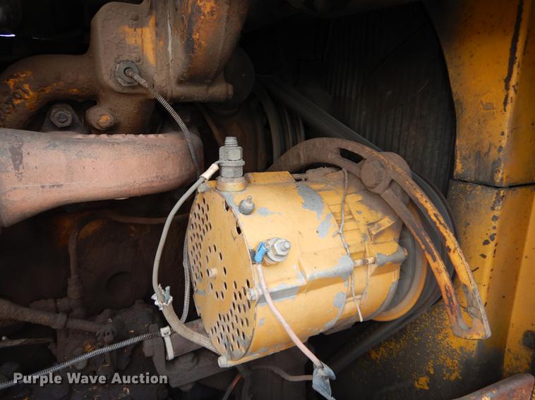 image for item DF1950 1966 International Harvester TD15B dozer