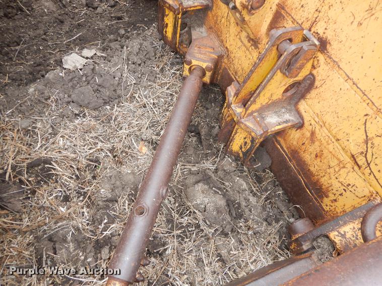 image for item DF1950 1966 International Harvester TD15B dozer