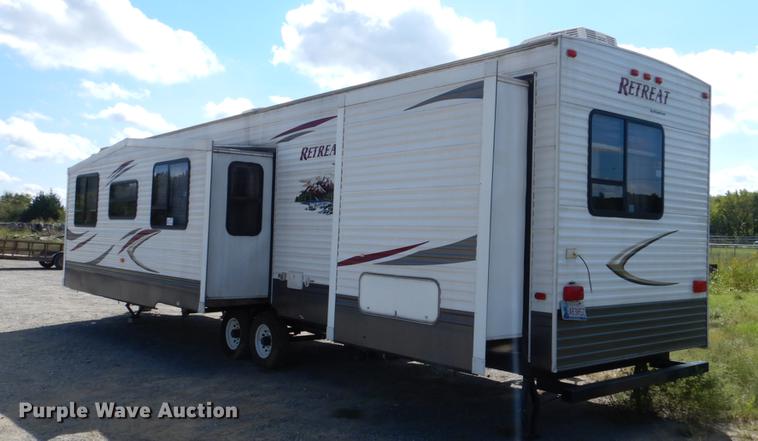 image for item DF2000 2011 Keystone Retreat camper