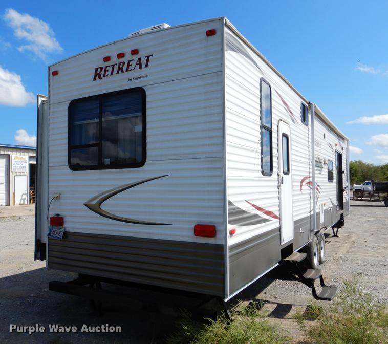 image for item DF2000 2011 Keystone Retreat camper