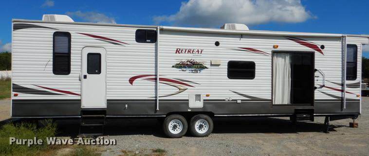 image for item DF2000 2011 Keystone Retreat camper