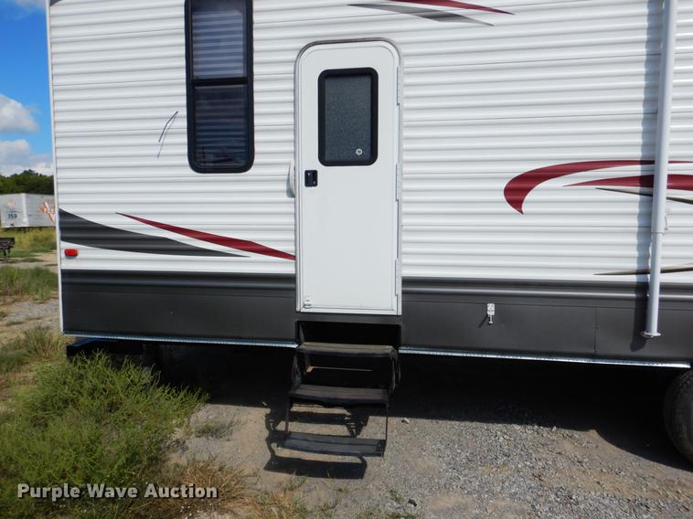 image for item DF2000 2011 Keystone Retreat camper