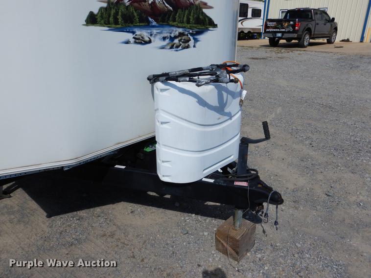 image for item DF2000 2011 Keystone Retreat camper