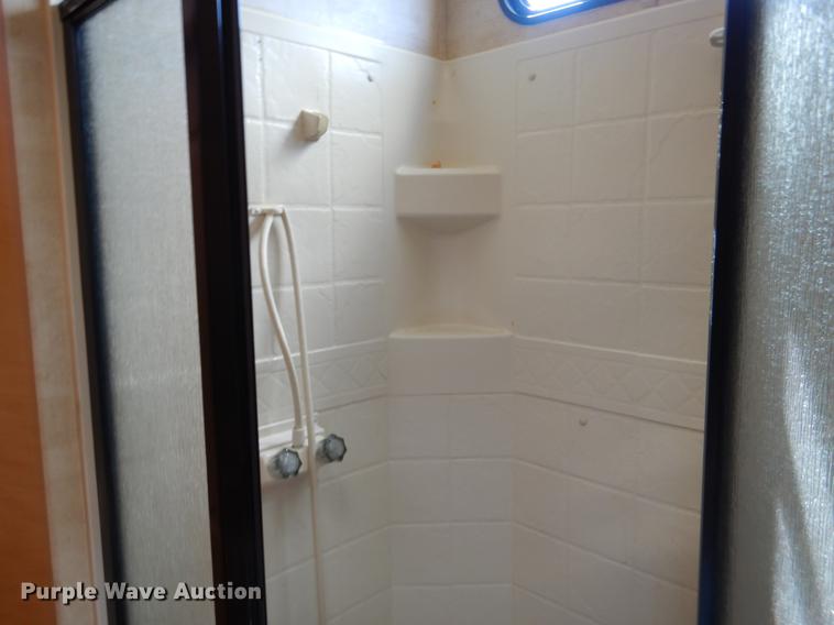 image for item DF2000 2011 Keystone Retreat camper