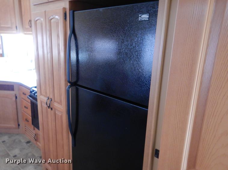 image for item DF2000 2011 Keystone Retreat camper