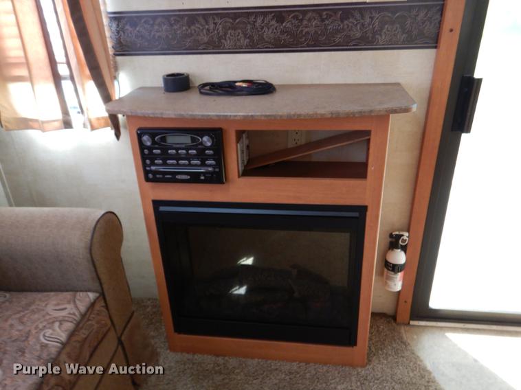 image for item DF2000 2011 Keystone Retreat camper