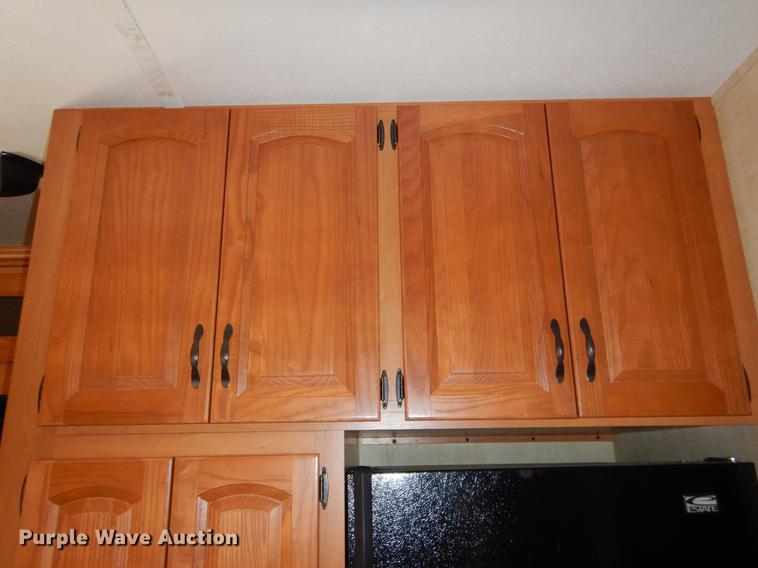 image for item DF2000 2011 Keystone Retreat camper