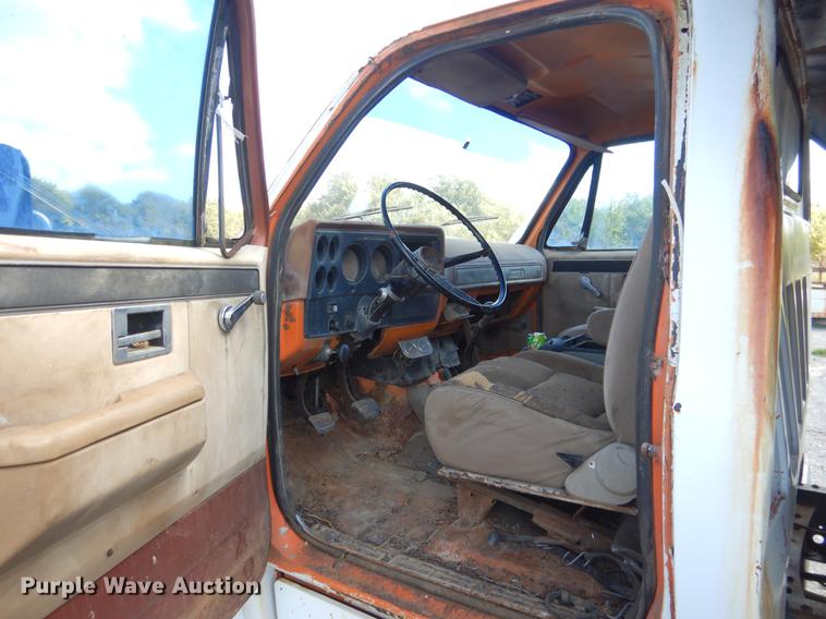 image for item DF2002 1975 Chevrolet C60 dump truck