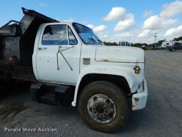 image for item DF2002 1975 Chevrolet C60 dump truck